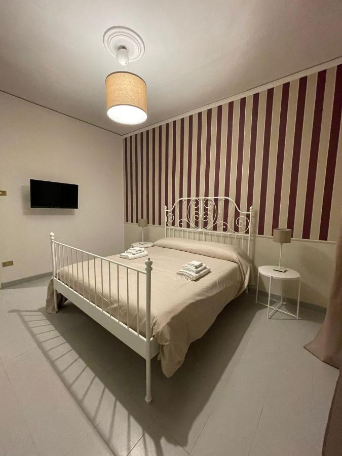 Casa Di Nonna: Appartamento Napoli Bagian luar foto