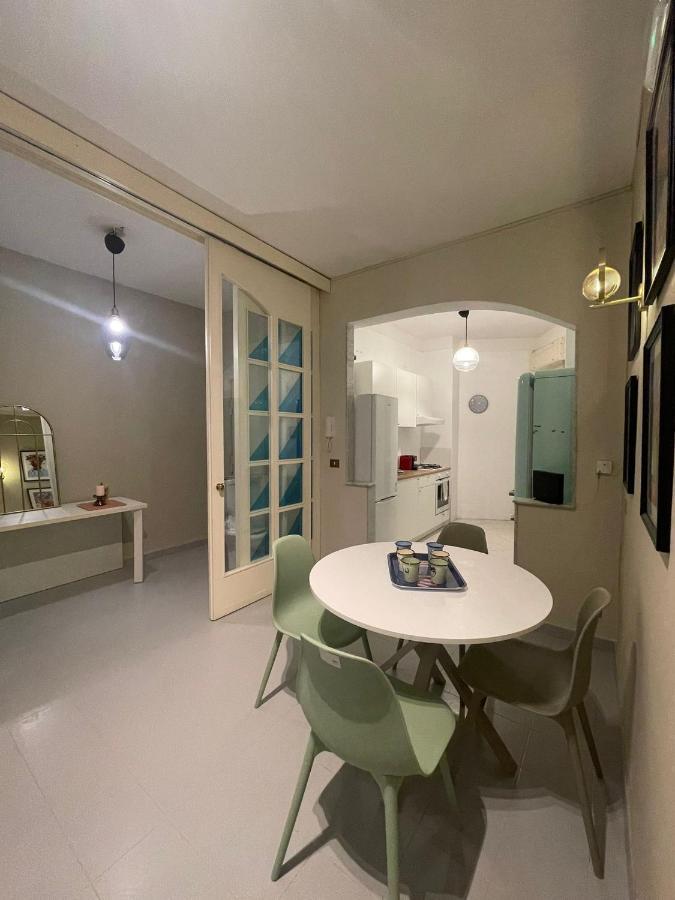 Casa Di Nonna: Appartamento Napoli Bagian luar foto