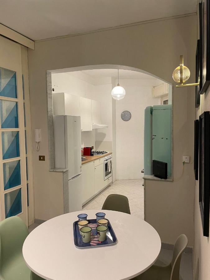 Casa Di Nonna: Appartamento Napoli Bagian luar foto