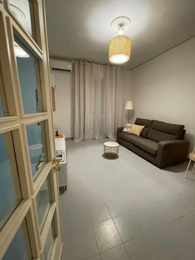 Casa Di Nonna: Appartamento Napoli Bagian luar foto